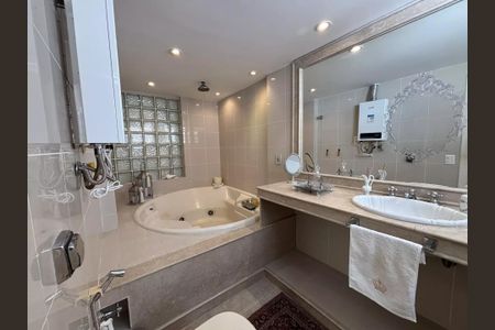 Apartamento à venda com 204m², 2 quartos e 1 vaga