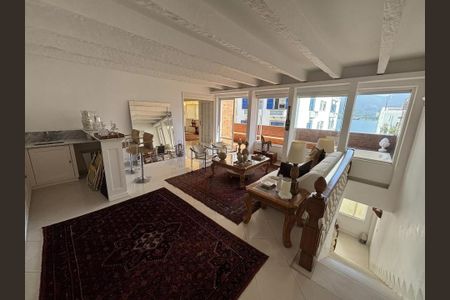 Apartamento à venda com 204m², 2 quartos e 1 vaga