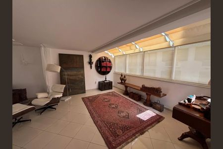Apartamento à venda com 204m², 2 quartos e 1 vaga