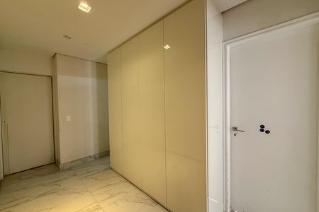 Apartamento à venda com 180m², 4 quartos e 2 vagas