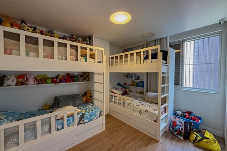Apartamento à venda com 180m², 4 quartos e 2 vagas