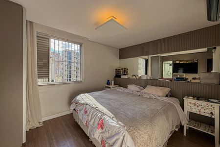 Apartamento à venda com 180m², 4 quartos e 2 vagas
