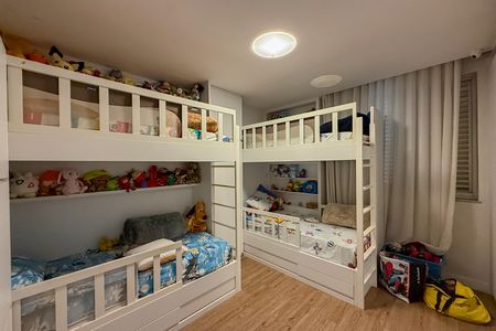 Apartamento à venda com 180m², 4 quartos e 2 vagas