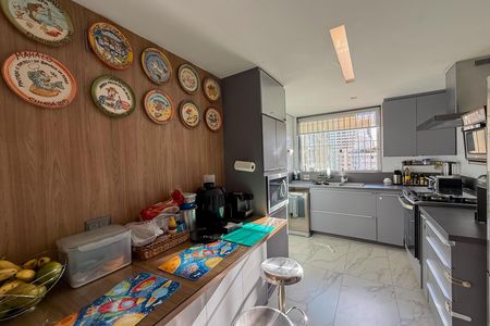 Apartamento à venda com 180m², 4 quartos e 2 vagas