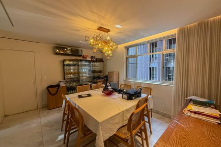 Apartamento à venda com 180m², 4 quartos e 2 vagas