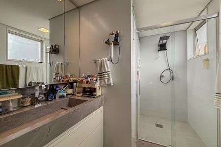 Apartamento à venda com 180m², 4 quartos e 2 vagas