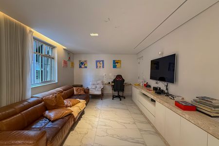 Apartamento à venda com 180m², 4 quartos e 2 vagas