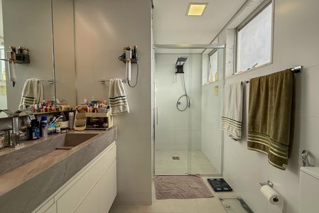 Apartamento à venda com 180m², 4 quartos e 2 vagas