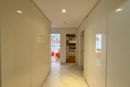 Apartamento à venda com 180m², 4 quartos e 2 vagas