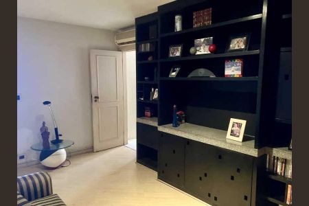 Apartamento à venda com 4 quartos, 320m² em Leme, Rio de Janeiro