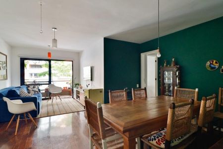 Apartamento à venda com 131m², 4 quartos e 2 vagas