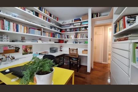 Apartamento à venda com 131m², 4 quartos e 2 vagas