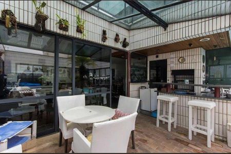 Apartamento à venda com 131m², 4 quartos e 2 vagas