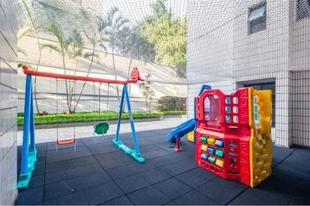 Apartamento à venda com 131m², 4 quartos e 2 vagas