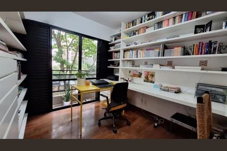 Apartamento à venda com 131m², 4 quartos e 2 vagas