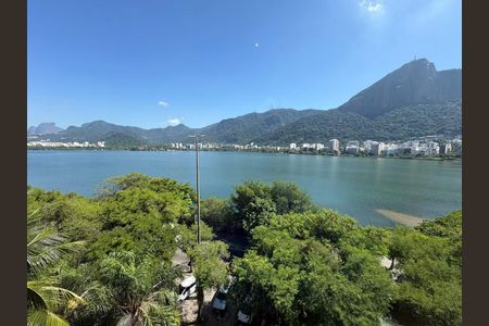 Apartamento à venda com 58m², 2 quartos e 1 vaga