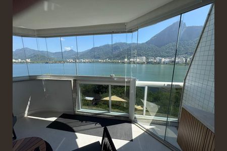 Apartamento à venda com 58m², 2 quartos e 1 vaga