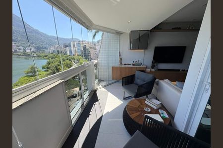 Apartamento à venda com 58m², 2 quartos e 1 vaga