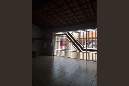 Casa à venda com 147m², 2 quartos e 2 vagas
