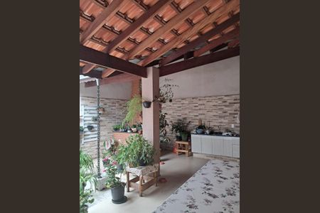 Casa à venda com 147m², 2 quartos e 2 vagas