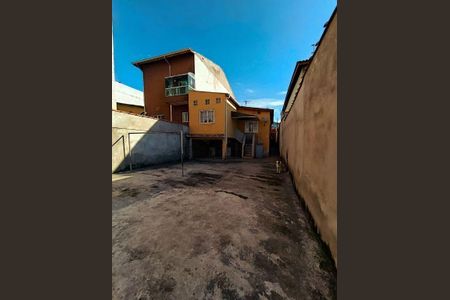 Casa à venda com 240m², 2 quartos e 4 vagas