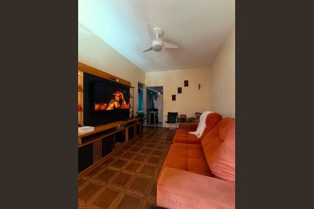 Casa à venda com 240m², 2 quartos e 4 vagas