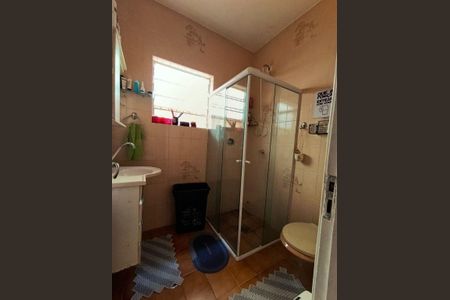 Casa à venda com 240m², 2 quartos e 4 vagas