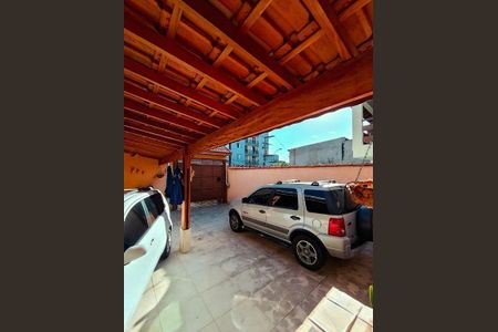 Casa à venda com 240m², 2 quartos e 4 vagas