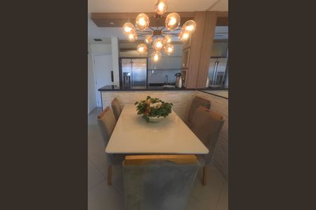 Sala 2 ambientes de apartamento para alugar com 3 quartos, 94m² em Ponta da Praia, Santos