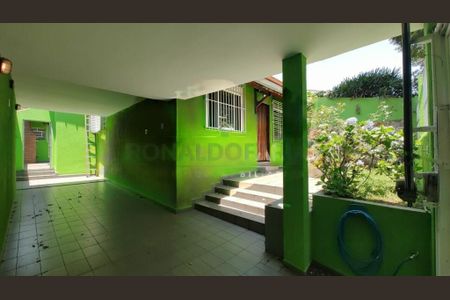 Casa à venda com 106m², 3 quartos e 2 vagas