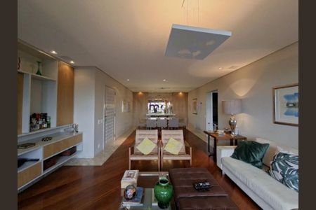 Apartamento à venda com 4 quartos, 210m² em Vila Suzana, São Paulo