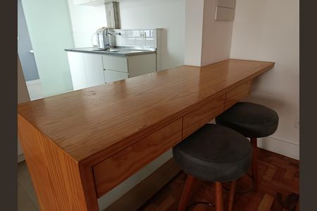 Apartamento para alugar com 200m², 1 quarto e sem vaga Apartamento para alugar com 200m², 1 quarto e sem vagaBalcão cozinha americana
