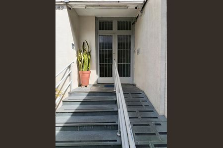 Apartamento para alugar com 200m², 1 quarto e sem vaga Apartamento para alugar com 200m², 1 quarto e sem vagaEntrada