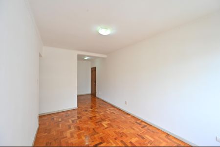 Apartamento para alugar com 74m², 2 quartos e 1 vagaSala