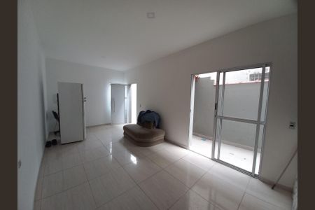 Sala de casa para alugar com 2 quartos, 80m² em Parque Bitaru, São Vicente