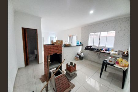 Cozinha de casa para alugar com 2 quartos, 80m² em Parque Bitaru, São Vicente