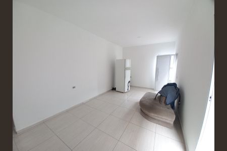 Sala de casa para alugar com 2 quartos, 80m² em Parque Bitaru, São Vicente