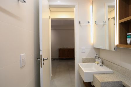 Apartamento para alugar com 150m², 2 quartos e 2 vagas Apartamento para alugar com 150m², 2 quartos e 2 vagasBanheiro