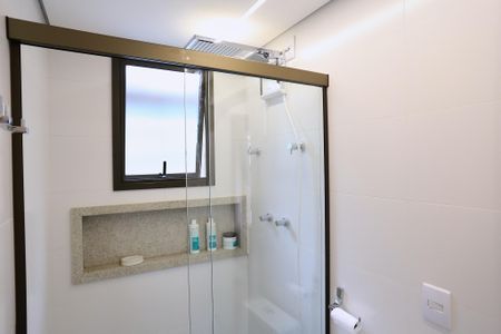 Apartamento para alugar com 150m², 2 quartos e 2 vagas Apartamento para alugar com 150m², 2 quartos e 2 vagasBanheiro da Suíte
