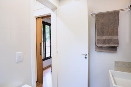 Apartamento para alugar com 150m², 2 quartos e 2 vagas Apartamento para alugar com 150m², 2 quartos e 2 vagasBanheiro da Suíte