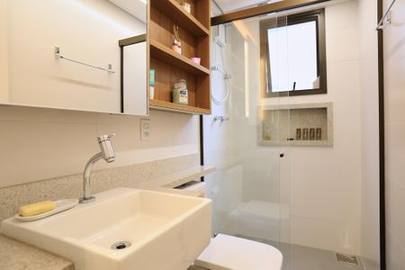 Apartamento para alugar com 150m², 2 quartos e 2 vagas Apartamento para alugar com 150m², 2 quartos e 2 vagasBanheiro