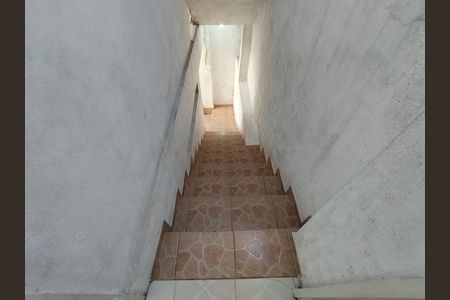 Casa para alugar com 60m², 3 quartos e sem vaga Casa para alugar com 60m², 3 quartos e sem vagaEscada
