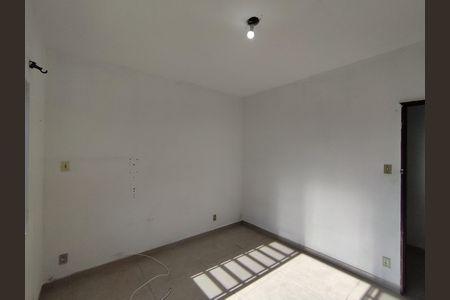 Casa para alugar com 60m², 3 quartos e sem vaga Casa para alugar com 60m², 3 quartos e sem vagaQuarto