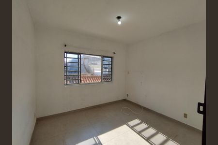 Casa para alugar com 60m², 3 quartos e sem vaga Casa para alugar com 60m², 3 quartos e sem vagaQuarto