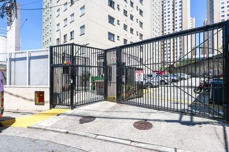 Apartamento para alugar com 48m², 2 quartos e 1 vaga Apartamento para alugar com 48m², 2 quartos e 1 vagaFachada