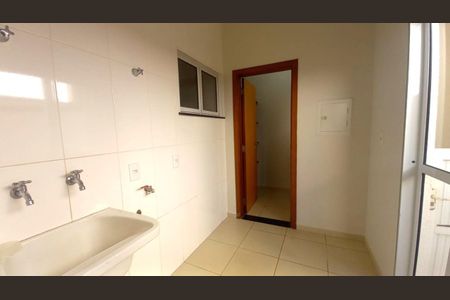 Casa de condomínio para alugar com 180m², 3 quartos e 2 vagas