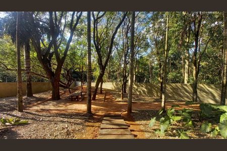 Casa de condomínio para alugar com 180m², 3 quartos e 2 vagas
