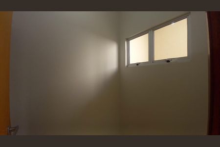 Casa de condomínio para alugar com 180m², 3 quartos e 2 vagas