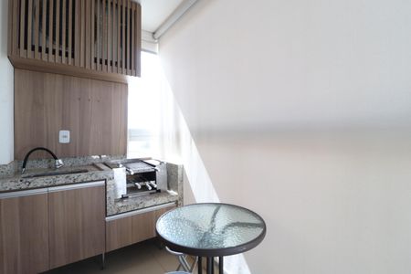 Varanda gourmet de apartamento para alugar com 2 quartos, 55m² em Grand Ville, Uberlândia