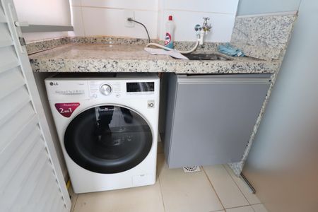 Apartamento para alugar com 55m², 2 quartos e 1 vagaÁrea de Serviço